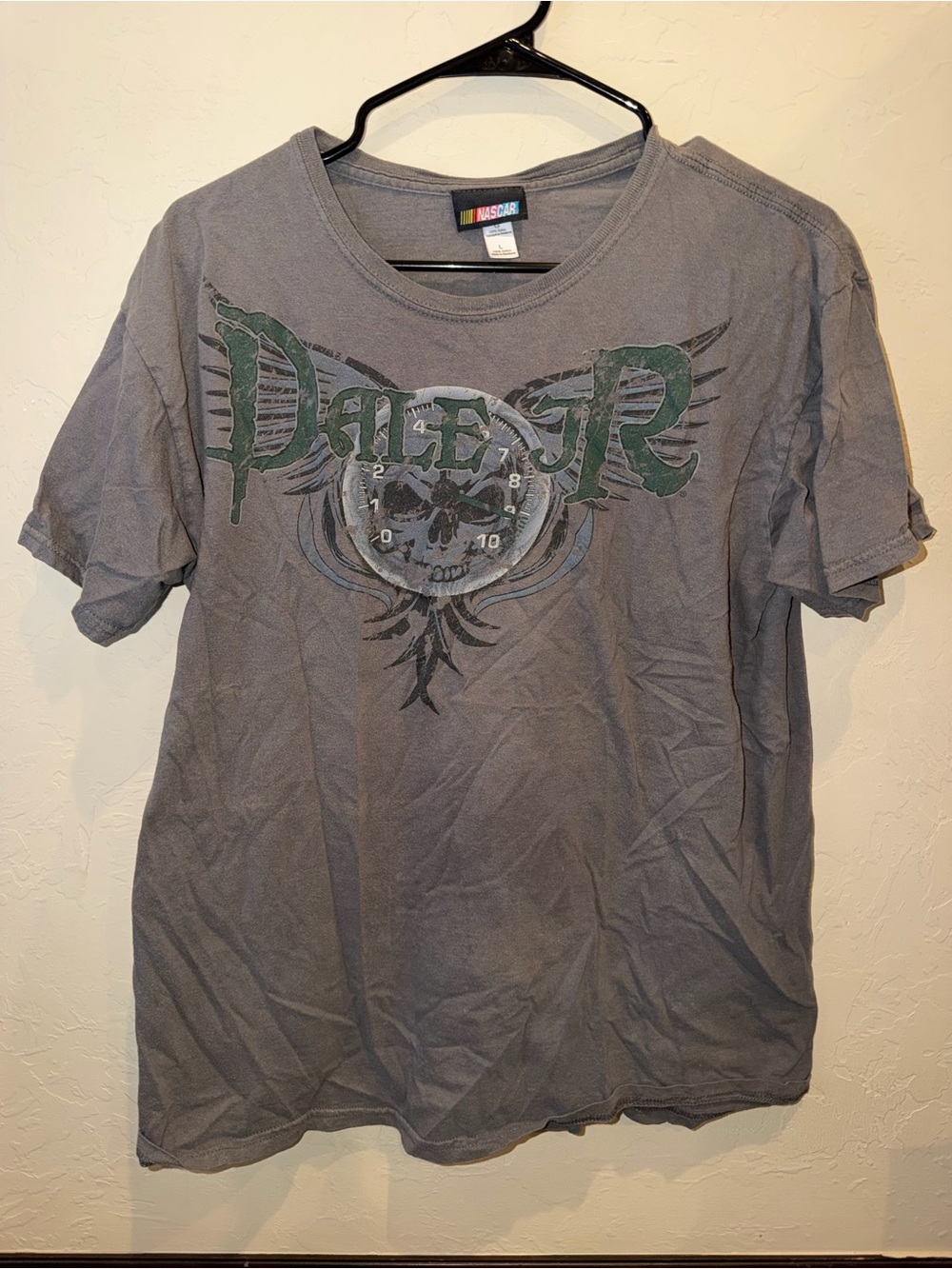 Y2K NASCAR Dale Jr #88 Gray Graphic T-Shirt women’s Size L Auto Racing NASCAR
